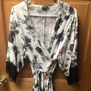 Torrid floral print robe